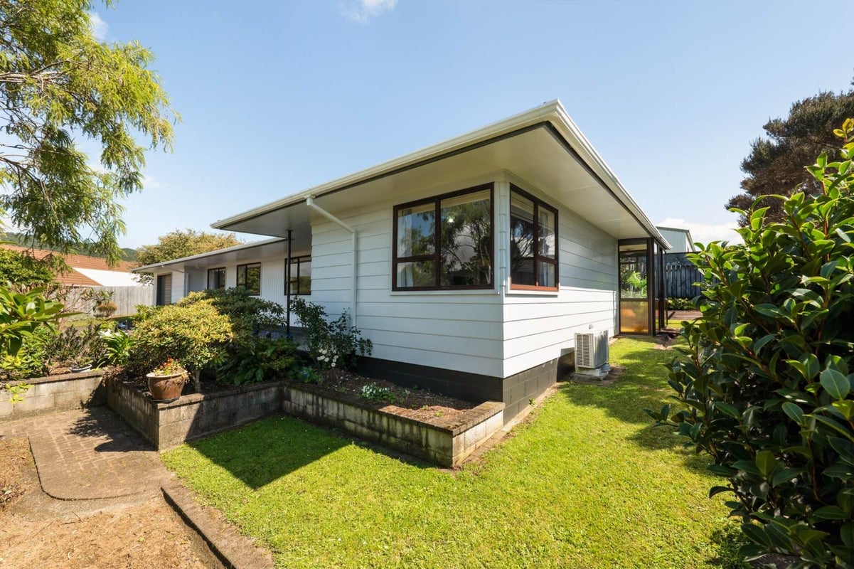 6 Pickett Place, Waihi, Waihi - Carousel 1