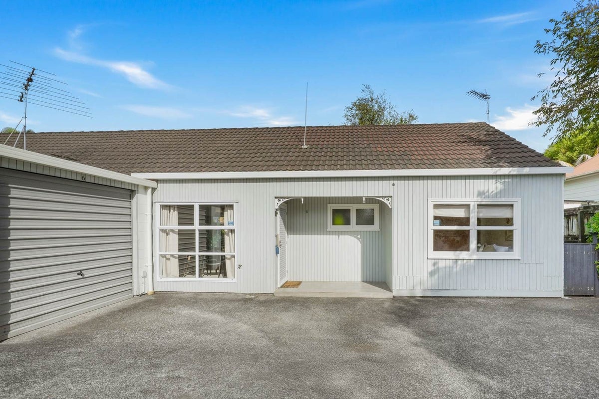 6/24 Puriri Avenue, Greenlane, Auckland - Carousel 1