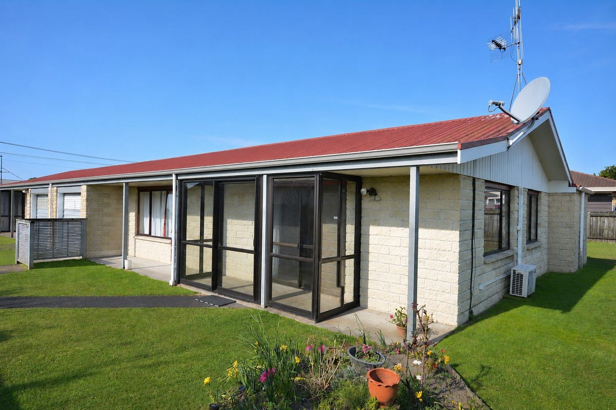 17B Pemberton Crescent, Greerton, Tauranga - Carousel 1
