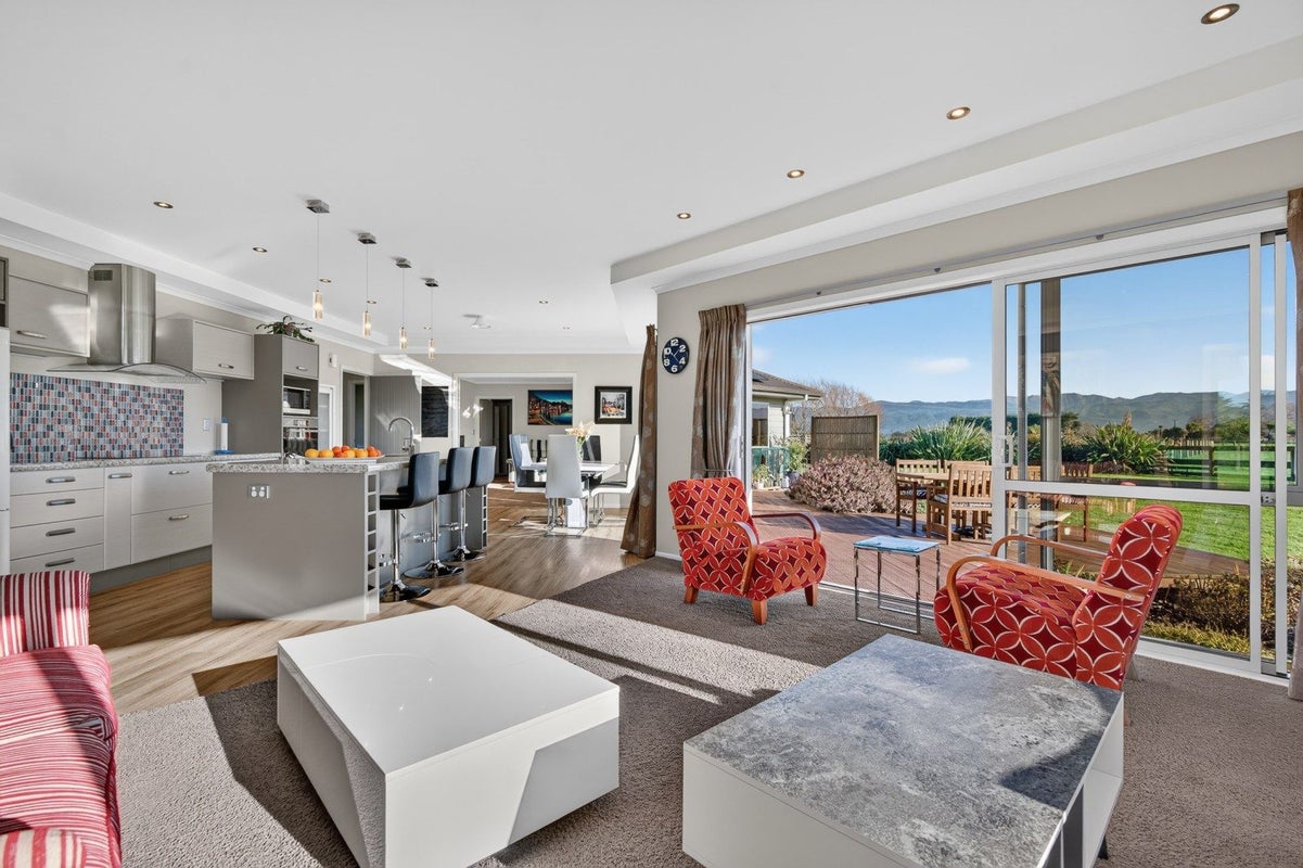 71 Waihakeke Road, Carterton, Carterton - Carousel 2