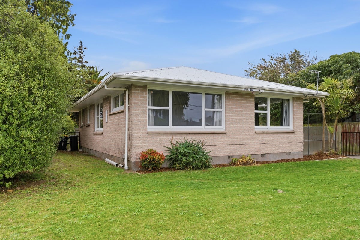 15 Rowses Road, Aranui, Christchurch - Carousel 1