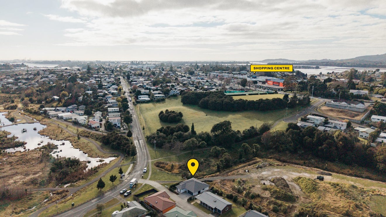 1 Pohutukawa Way, Gate Pa, Tauranga - Carousel 23