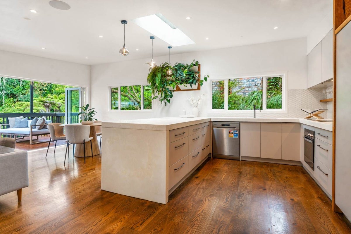 78 Palmerston Road, Birkenhead, Auckland - Carousel 1