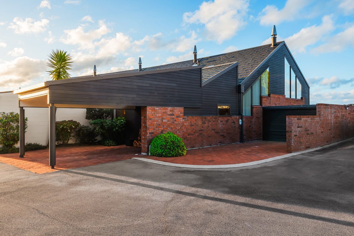 287 Lake Terrace, Two Mile Bay, Taupo - Carousel 2