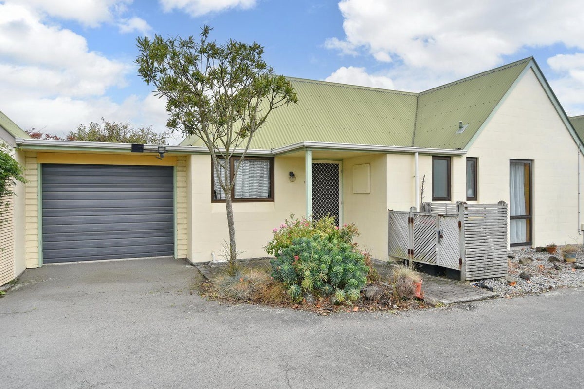 2/16 Owens Terrace, Upper Riccarton, Christchurch - Carousel 1