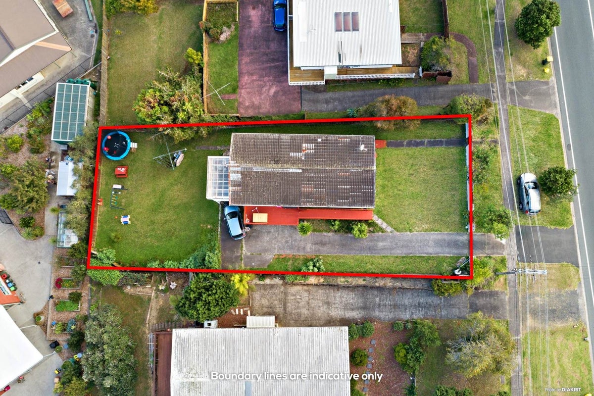 779 East Coast Road, Northcross, Auckland - Carousel 2