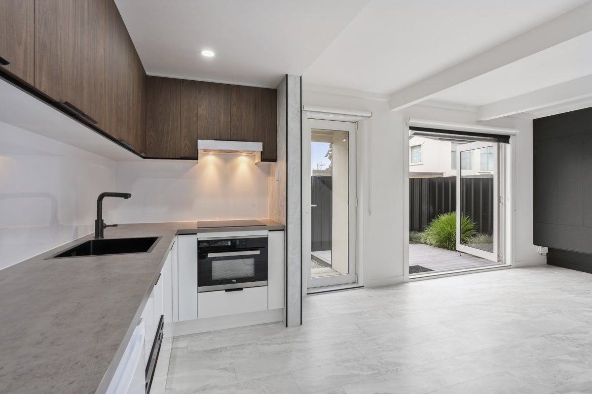 3/345 Armagh Street, Linwood, Christchurch - Carousel 2