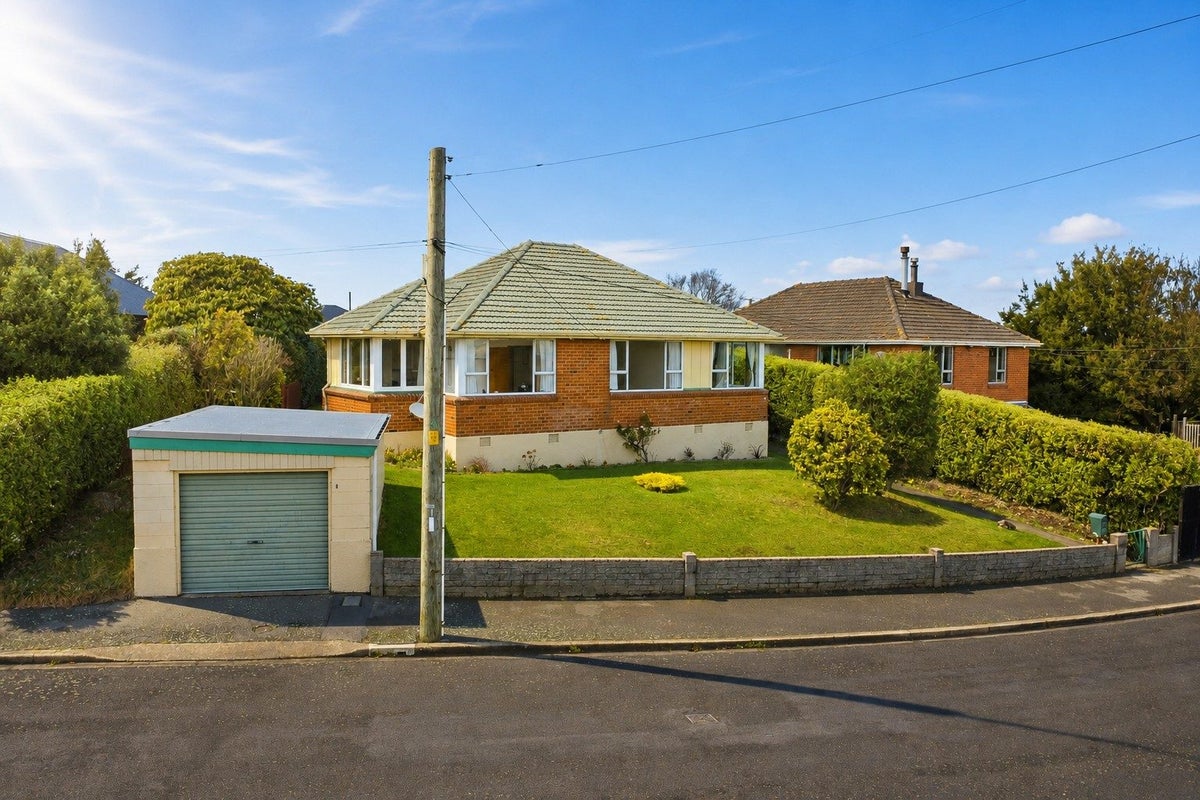 35 Columba Avenue, Calton Hill, Dunedin - Carousel 2