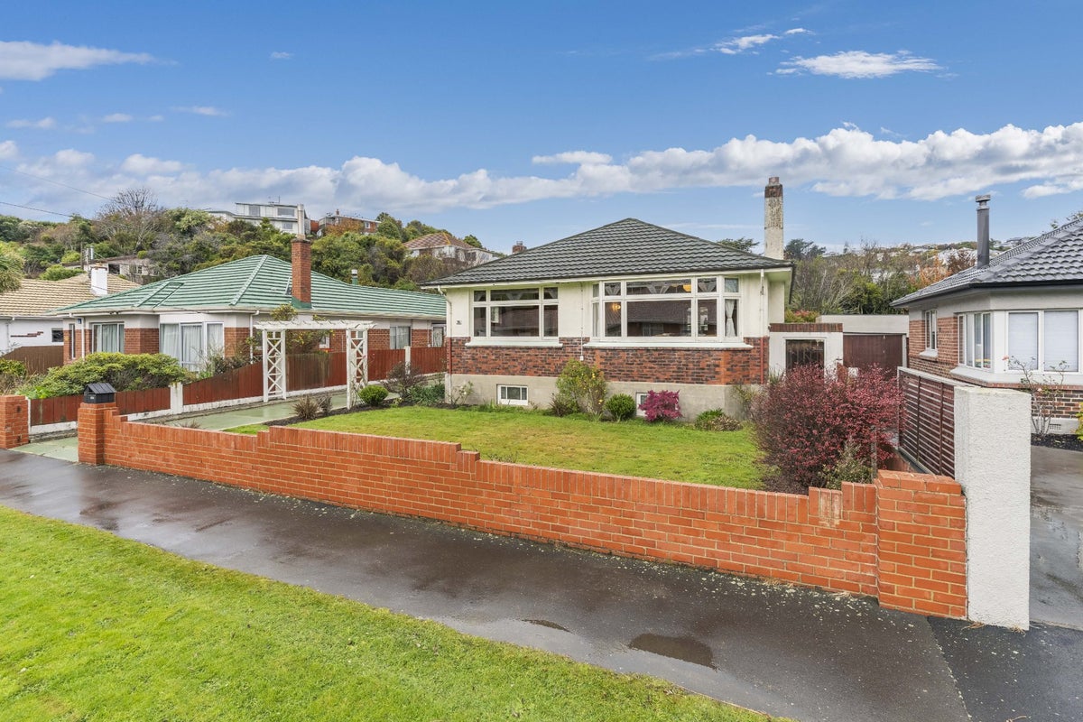 30 Somerville Street, Andersons Bay, Dunedin - Carousel 1
