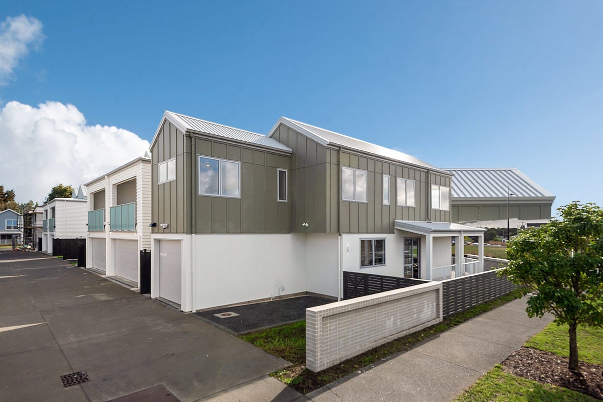 99 Tributary Parade, Karaka, Papakura - Carousel 1