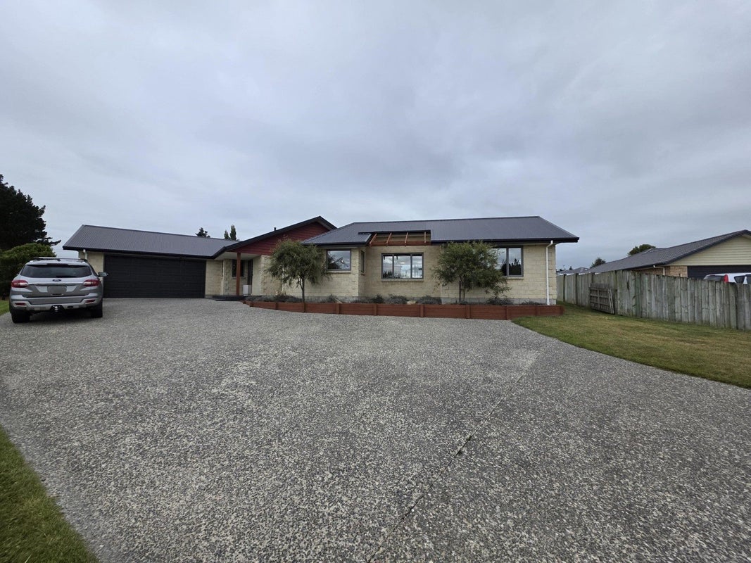 2 Blue Stone Drive, Waiareka Junction, Oamaru - Carousel 35