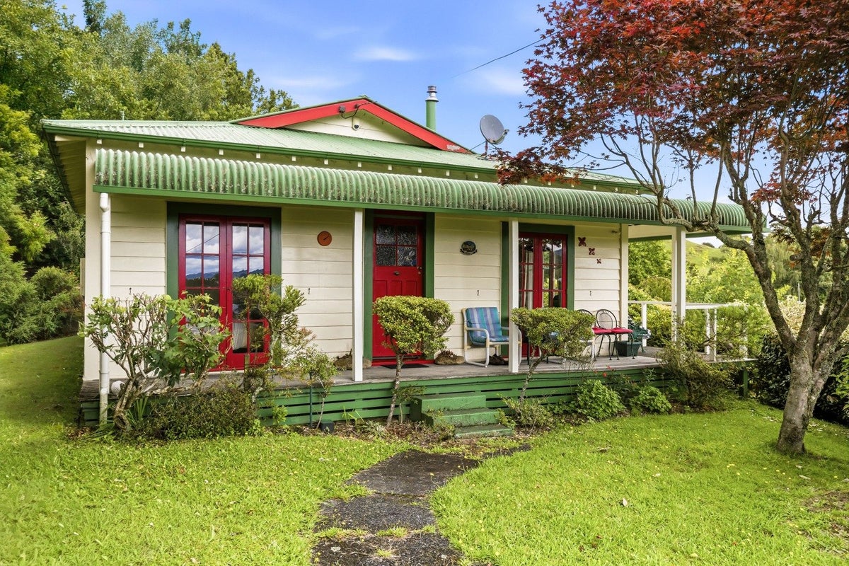 22 Sunshine Road, Taumarunui, Taumarunui - Carousel 1
