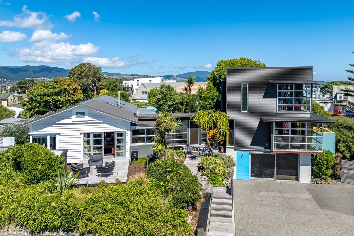 3 Seaview Road, Paraparaumu Beach, Kapiti Coast, Wellington - Carousel 1