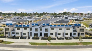 89 Otuwairoa Esplanade, Opaheke, Papakura - Carousel 1