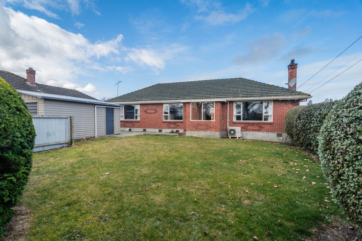 12 Whitcombe Street, Temuka - Carousel 1