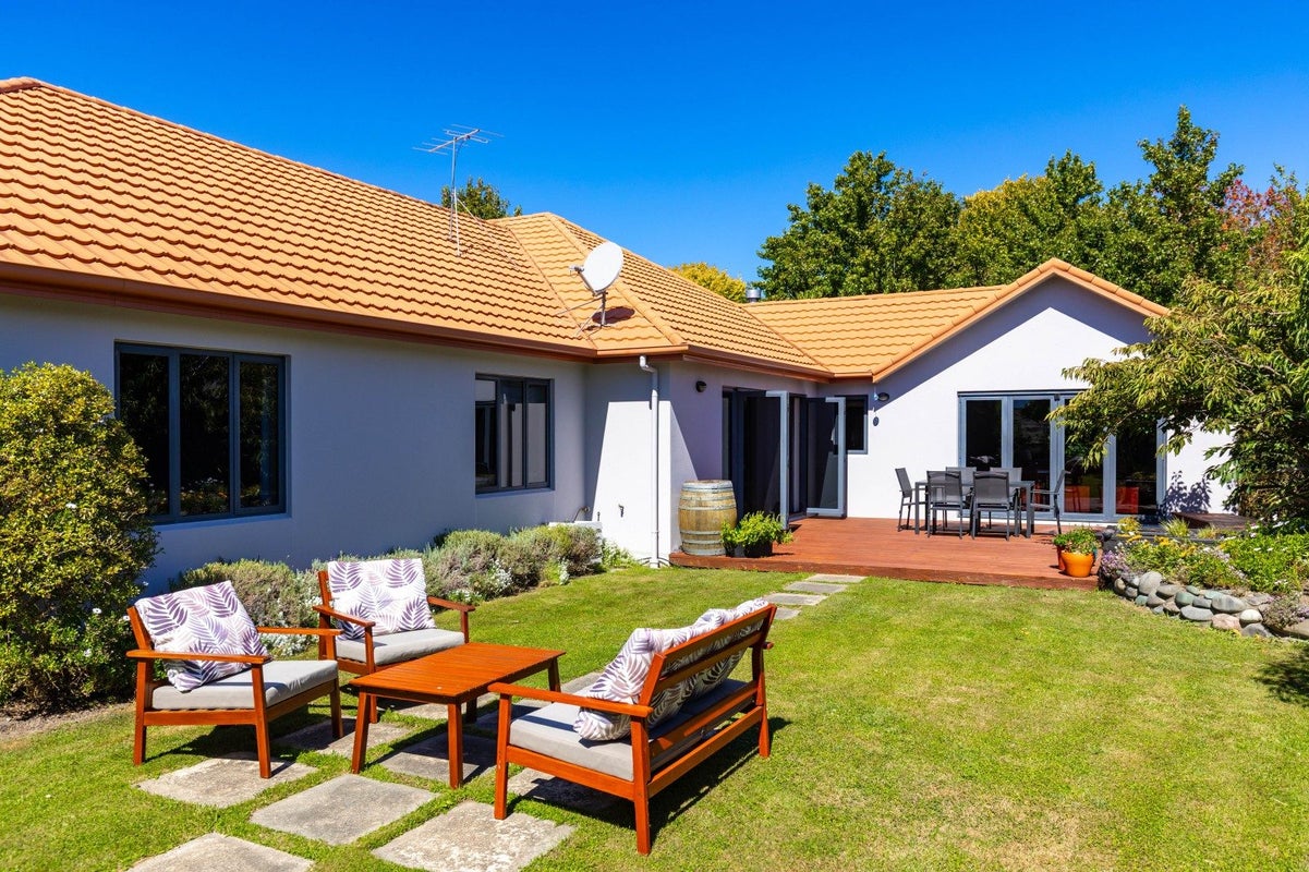 20 Elmwood Avenue, Witherlea, Blenheim - Carousel 1