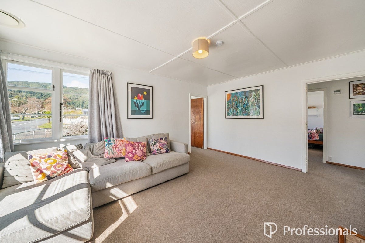 11 Fleet Street, Naenae, Lower Hutt - Carousel 2