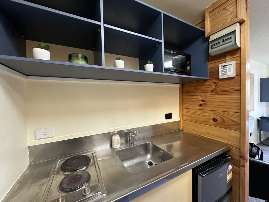 31/4 Sussex Street, Mount Cook, Wellington - Carousel 2