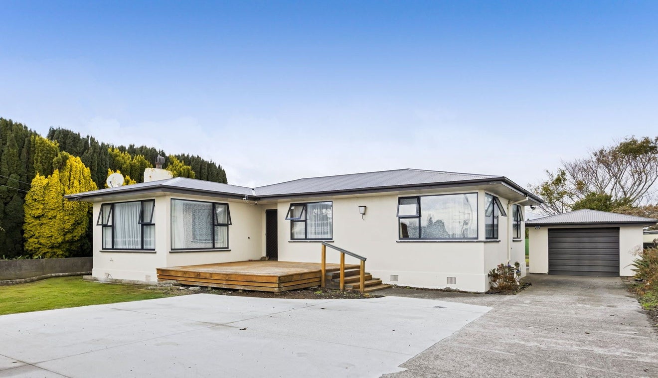 295 South Road, Hawera - Carousel 1