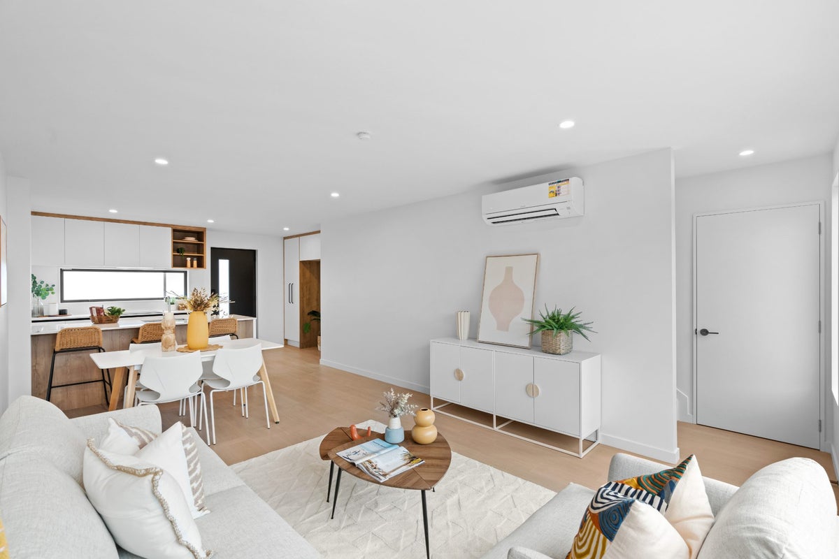 121C Lincoln Road, Addington, Christchurch - Carousel 1