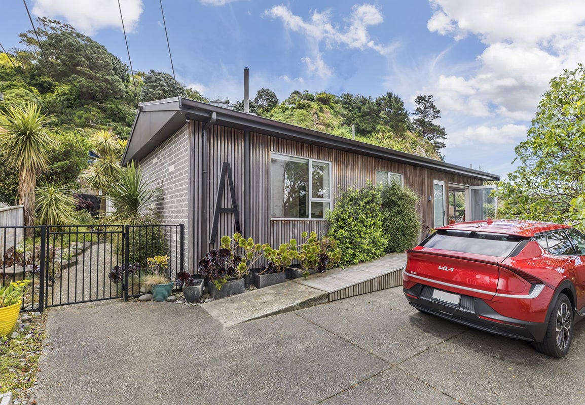 14A Ferry Street, Seatoun, Wellington - Carousel 2