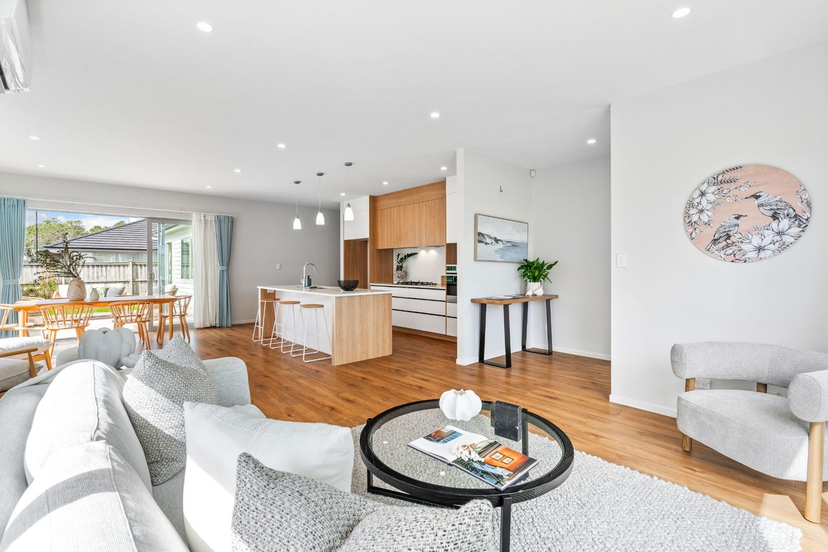 5 Tarras Road, Kumeu - Carousel 1