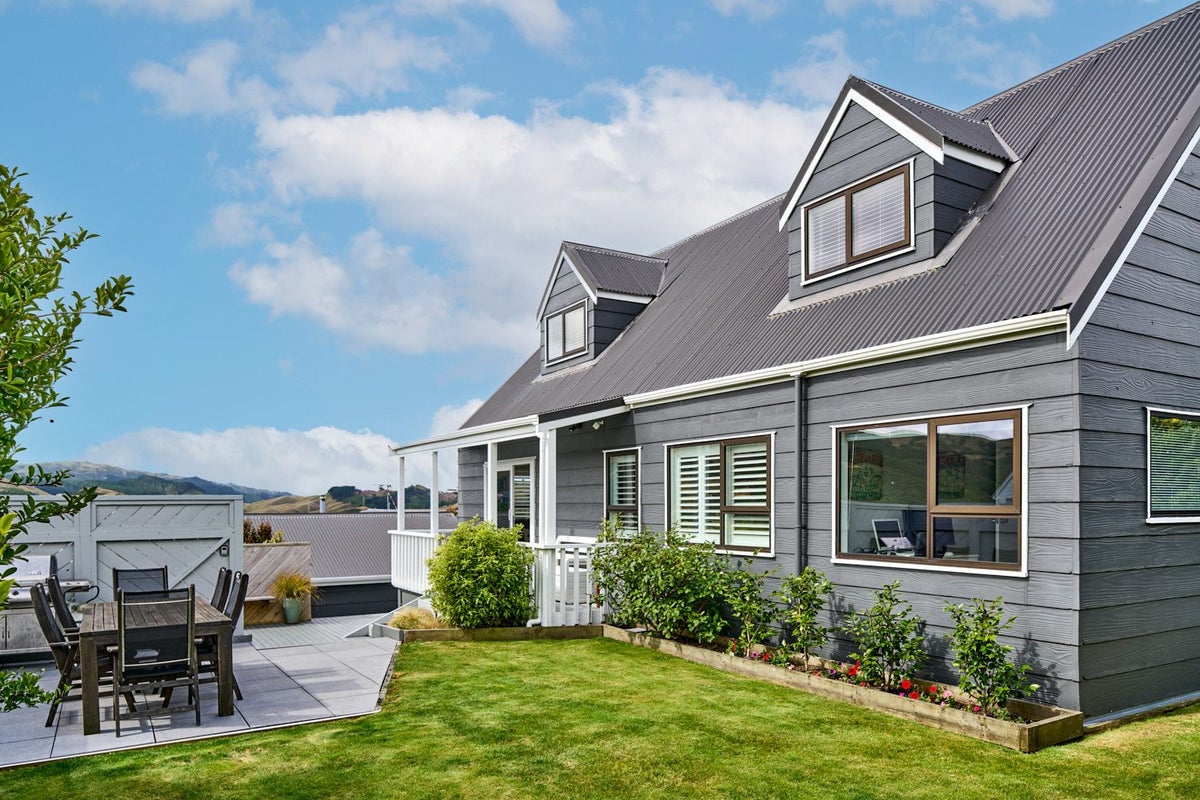 19 Cambrian Street, Churton Park, Wellington - Carousel 2