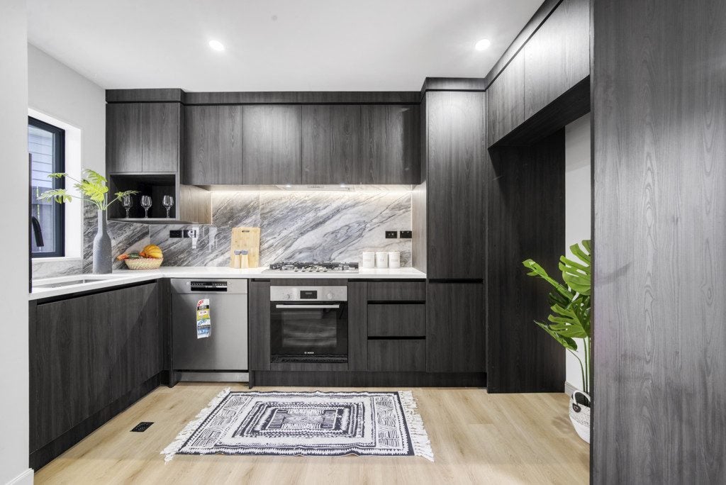 8 Buller Crescent, Manurewa, Auckland - Carousel 2