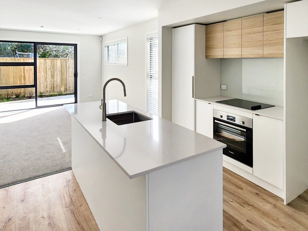 7/31 Wainuiomata Road, Wainuiomata, Lower Hutt - Carousel 2