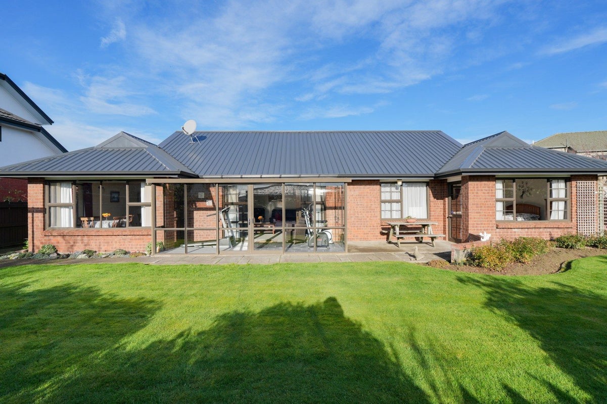 5 McLeod Court, Rosedale, Invercargill - Carousel 1