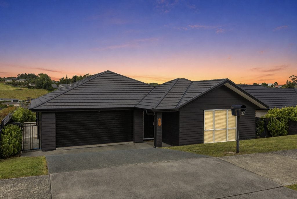 37 John Andrew Drive, Warkworth, Warkworth - Carousel 1