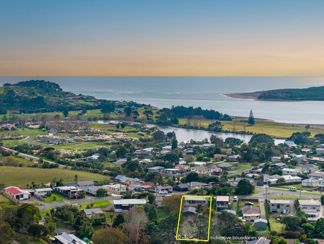6 Te Hutewai Road, Raglan, Raglan - Carousel 36