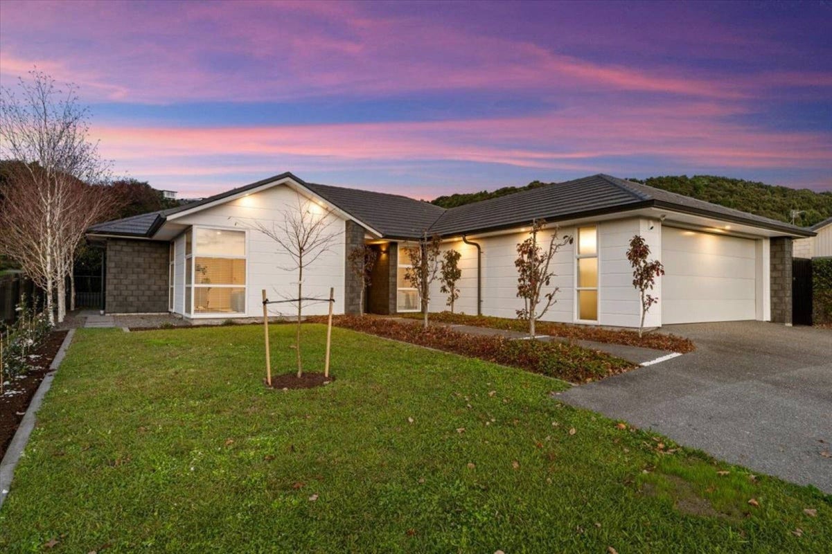 217 Lakes Boulevard, Pyes Pa, Tauranga - Carousel 1