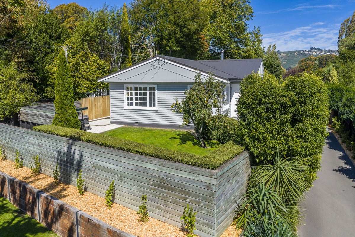 4A Burnbrae Street, Saint Martins, Christchurch - Carousel 1