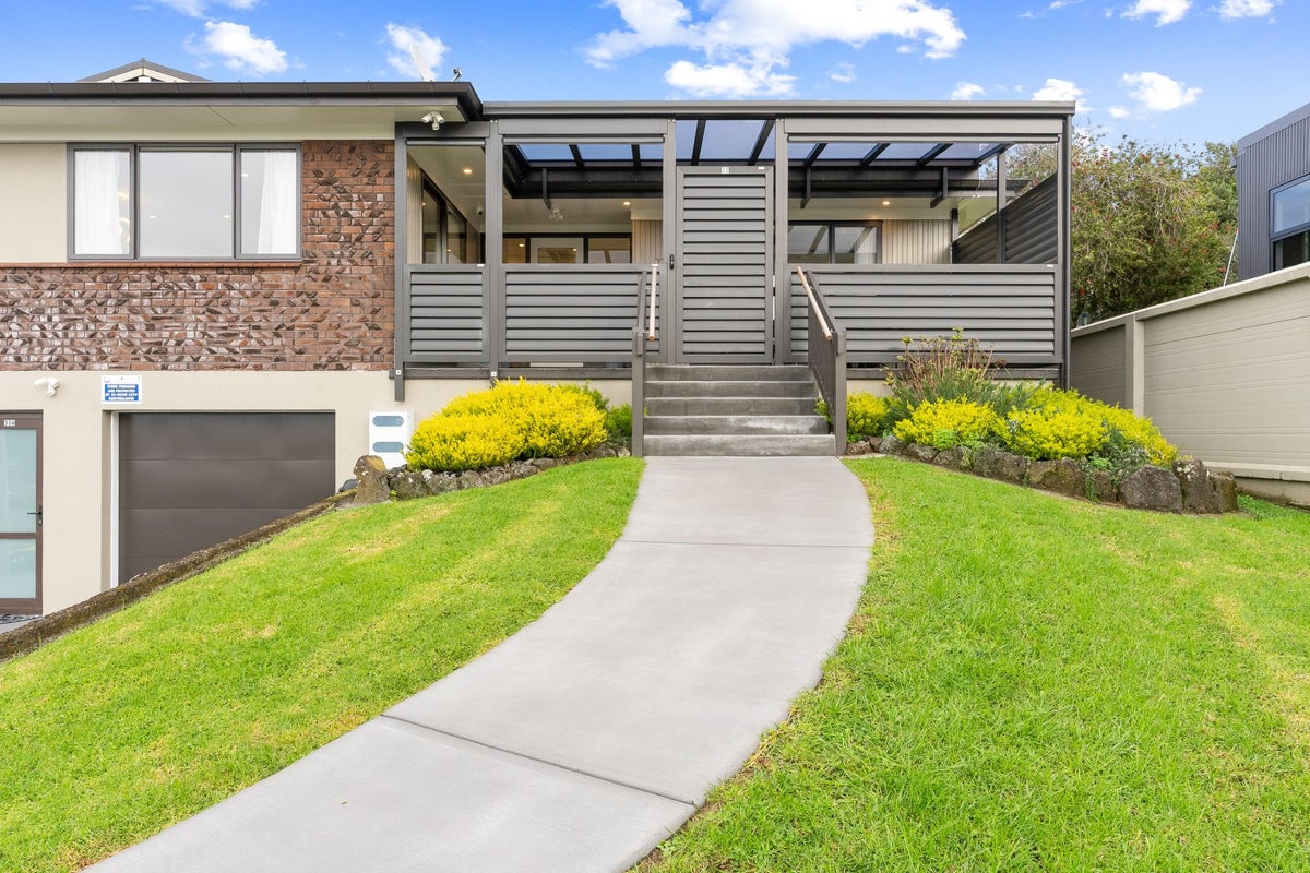 32 Amante Crescent, Mairangi Bay, Auckland - Carousel 2