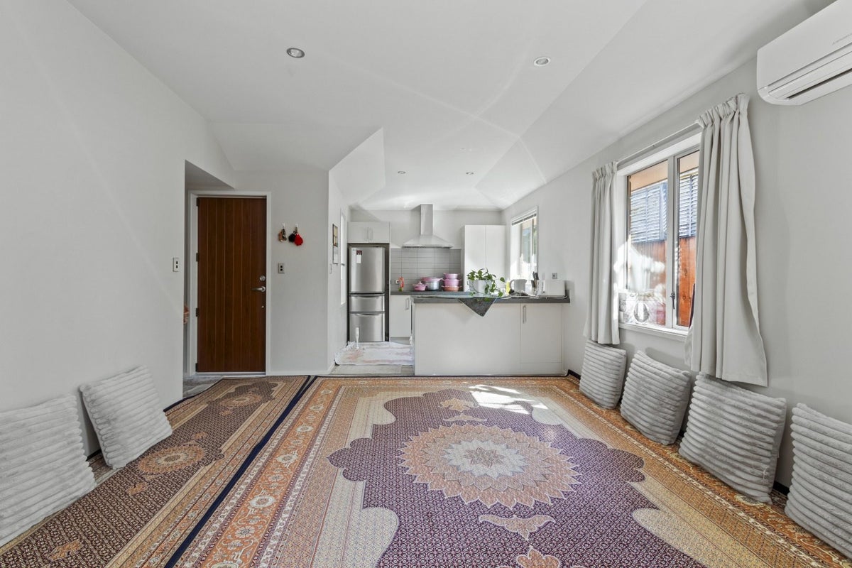 5/9 Wellington Street, Hamilton East, Hamilton - Carousel 2