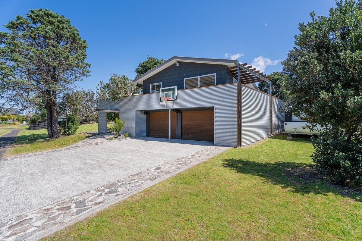 6 Bell Road, Pauanui, Pauanui - Carousel 2