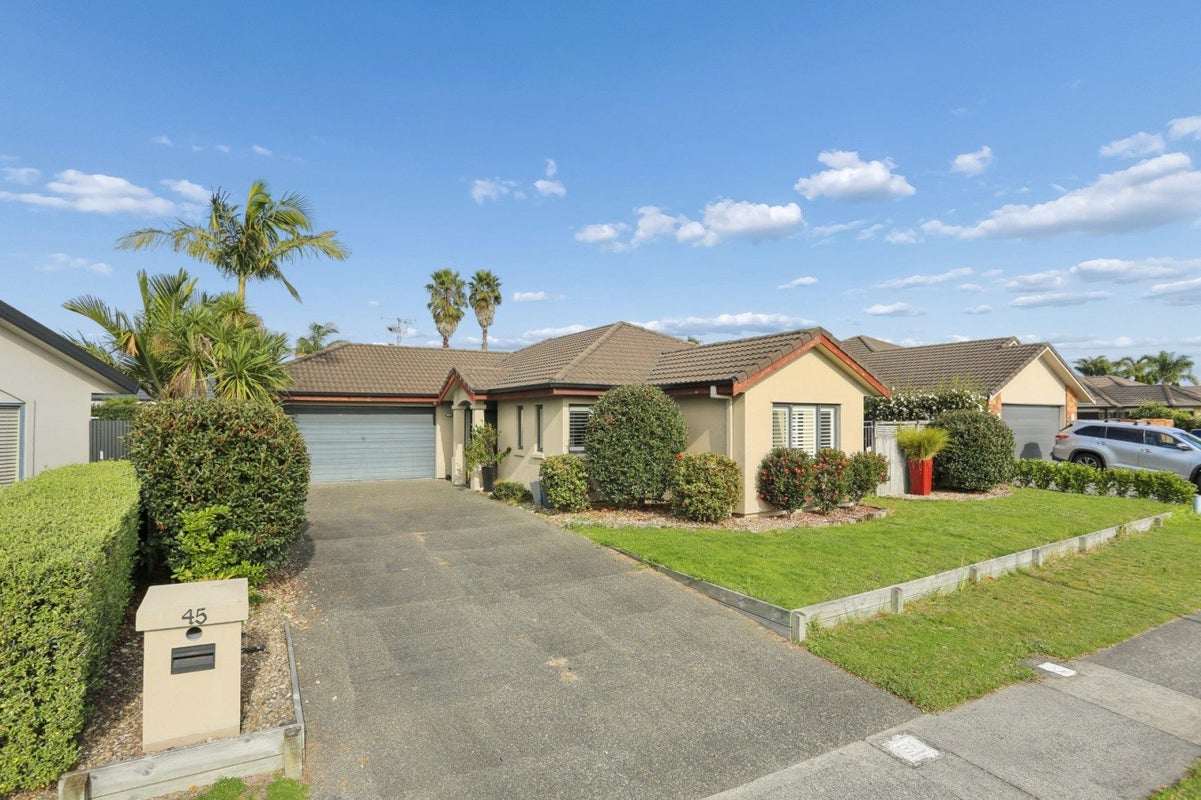45 Beachwater Drive, Papamoa Beach, Papamoa - Carousel 1