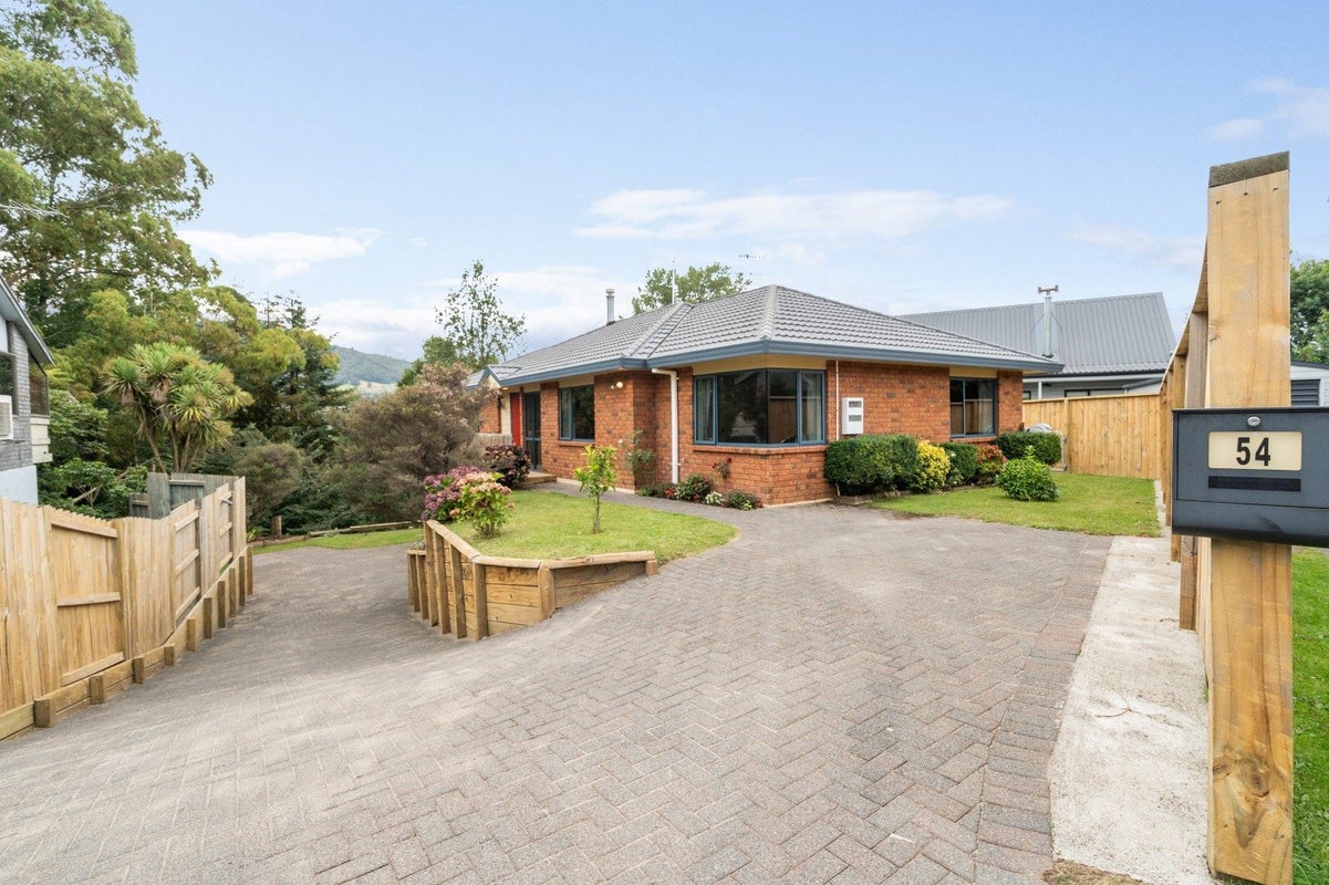 54 Icarus Place, Sunnybrook, Rotorua - Carousel 1