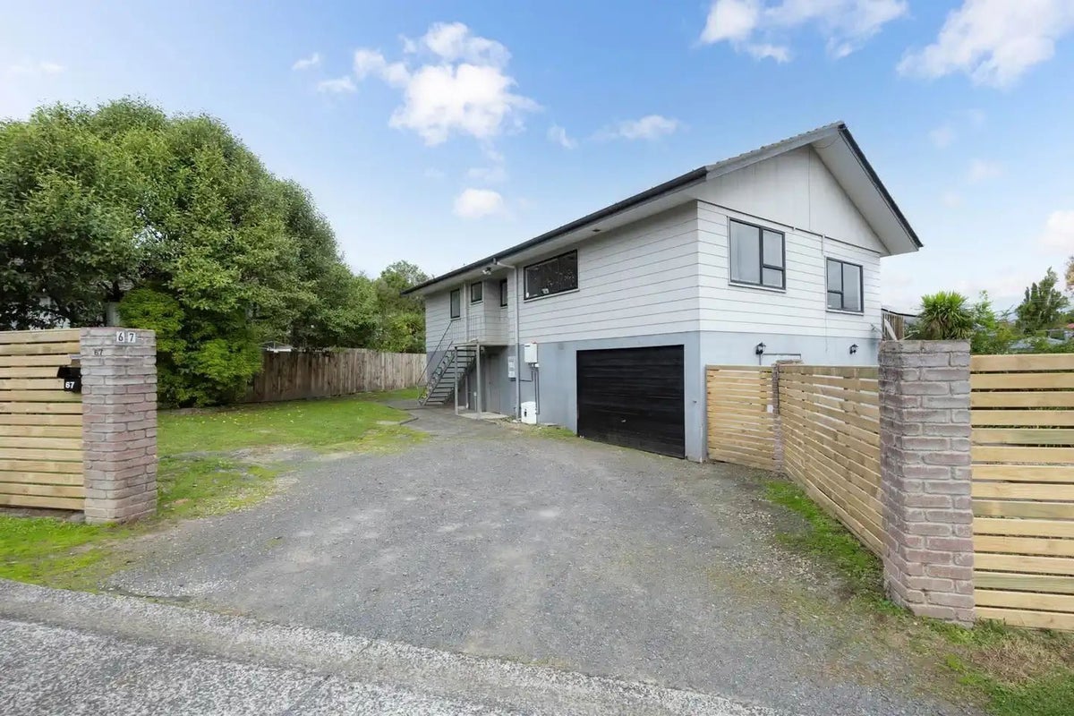 67 Meadowvale Rise, Titirangi, Auckland - Carousel 13