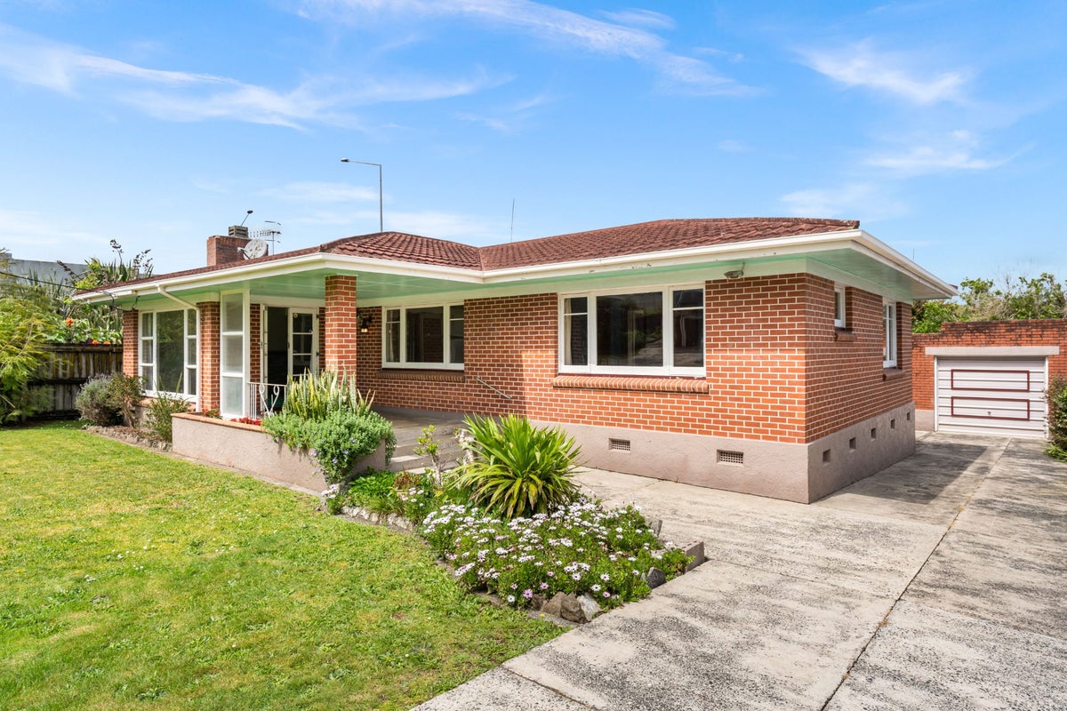 6 Burling Avenue, Whau Valley, Whangarei - Carousel 1