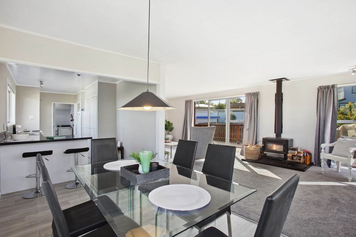 35B Vincent Street, Howick, Auckland - Carousel 2
