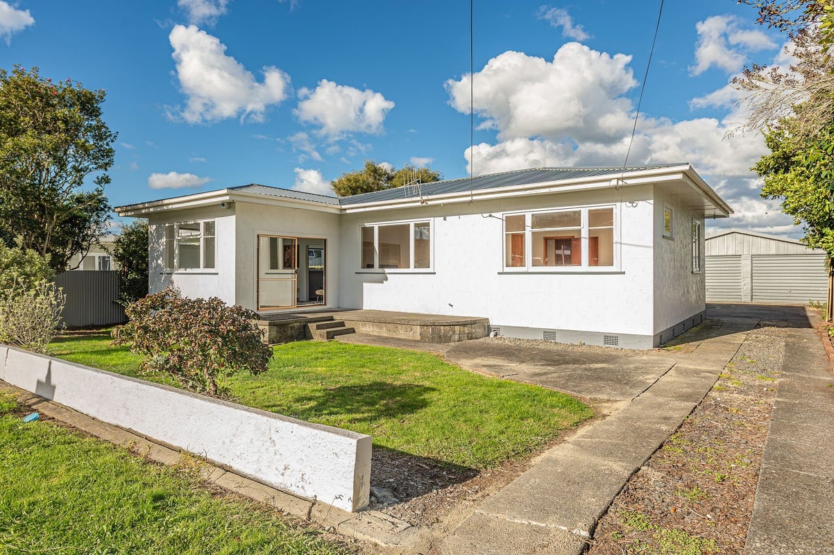 12 Ward Street, Aramoho, Whanganui - Carousel 1