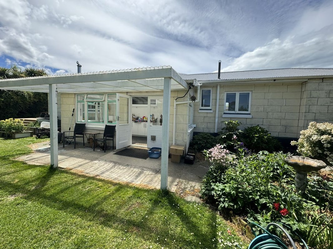 4 Dixon Street, Waimate, Waimate - Carousel 2