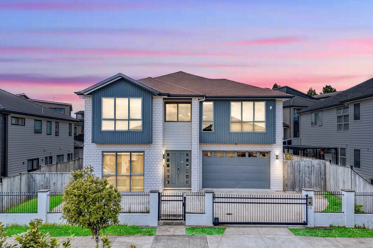 10 Perehia RD, Flat Bush, Auckland - Carousel 1