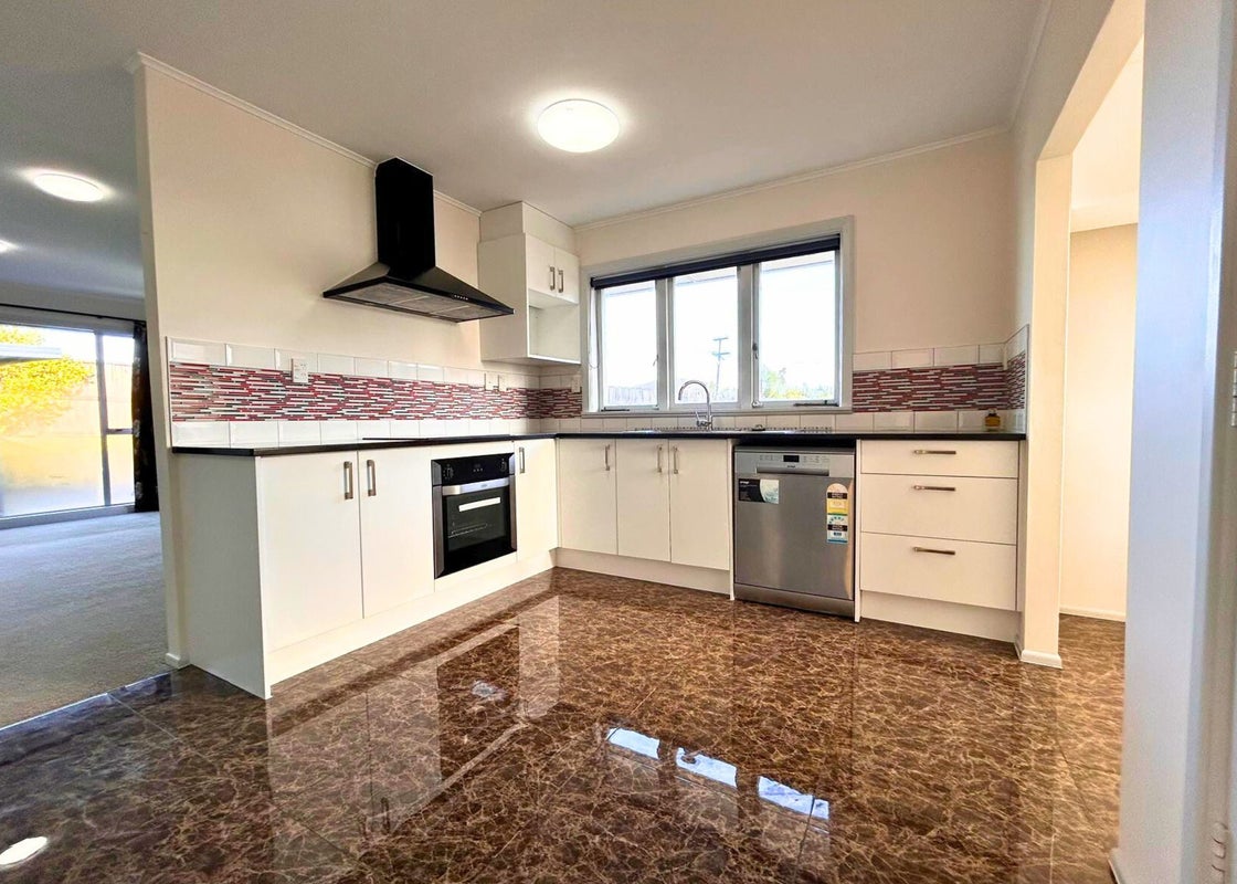499 Hillsborough Road, Mount Roskill, Auckland - Carousel 2