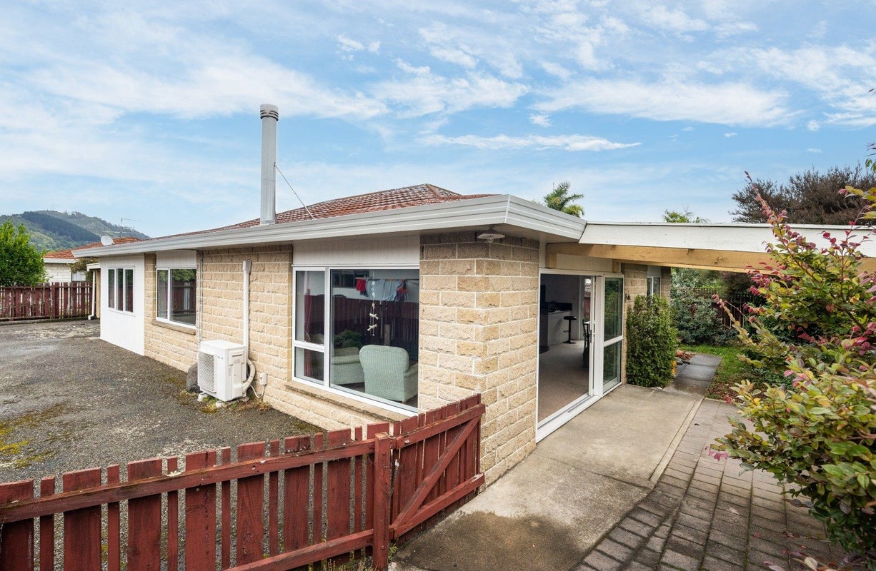 9 Sovereign Street, The Wood, Nelson - Carousel 1