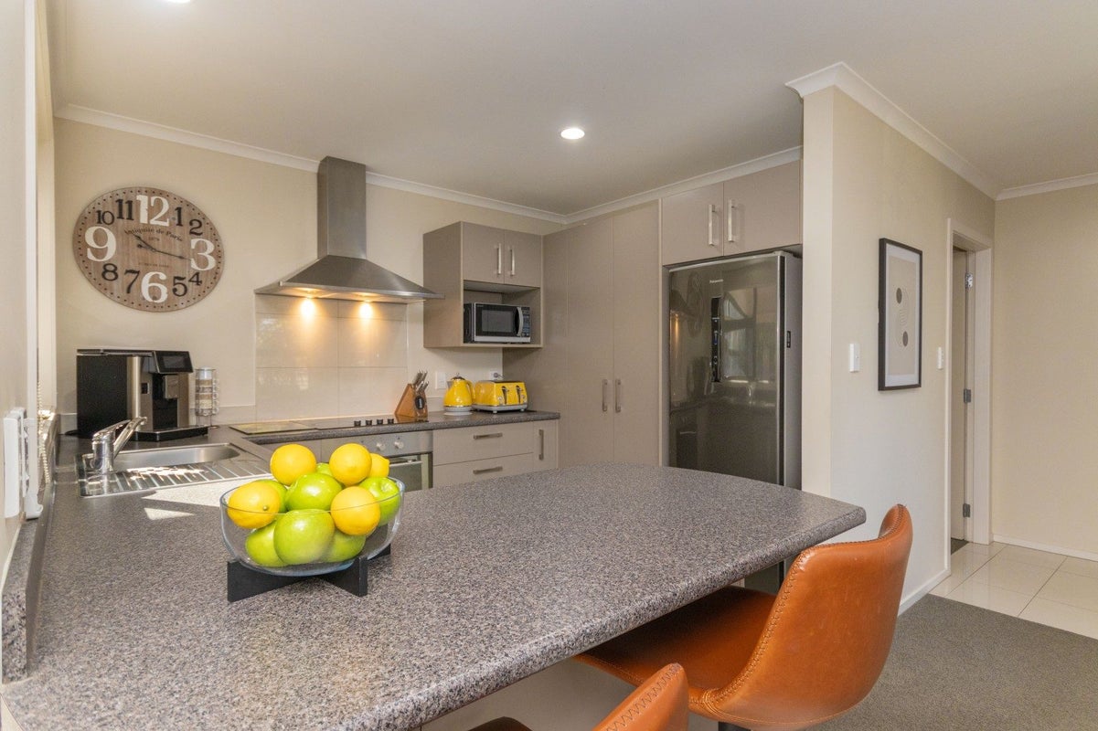 36 Karina Terrace, Roslyn, Palmerston North - Carousel 2