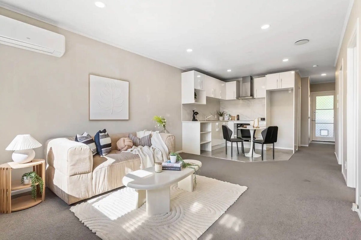9/8 Inkerman Street, Onehunga, Auckland - Carousel 1