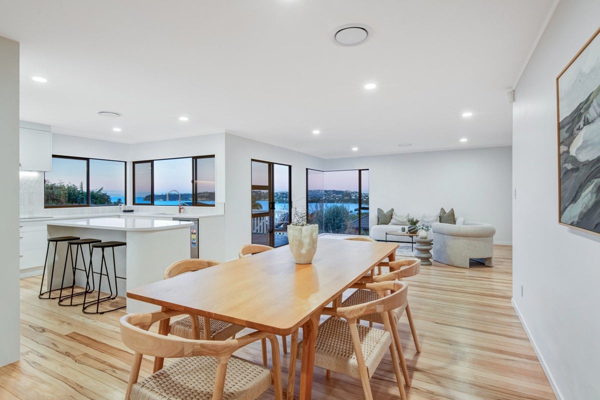 31 Shuttleworth Place, Manly, Rodney, Auckland - Carousel 1